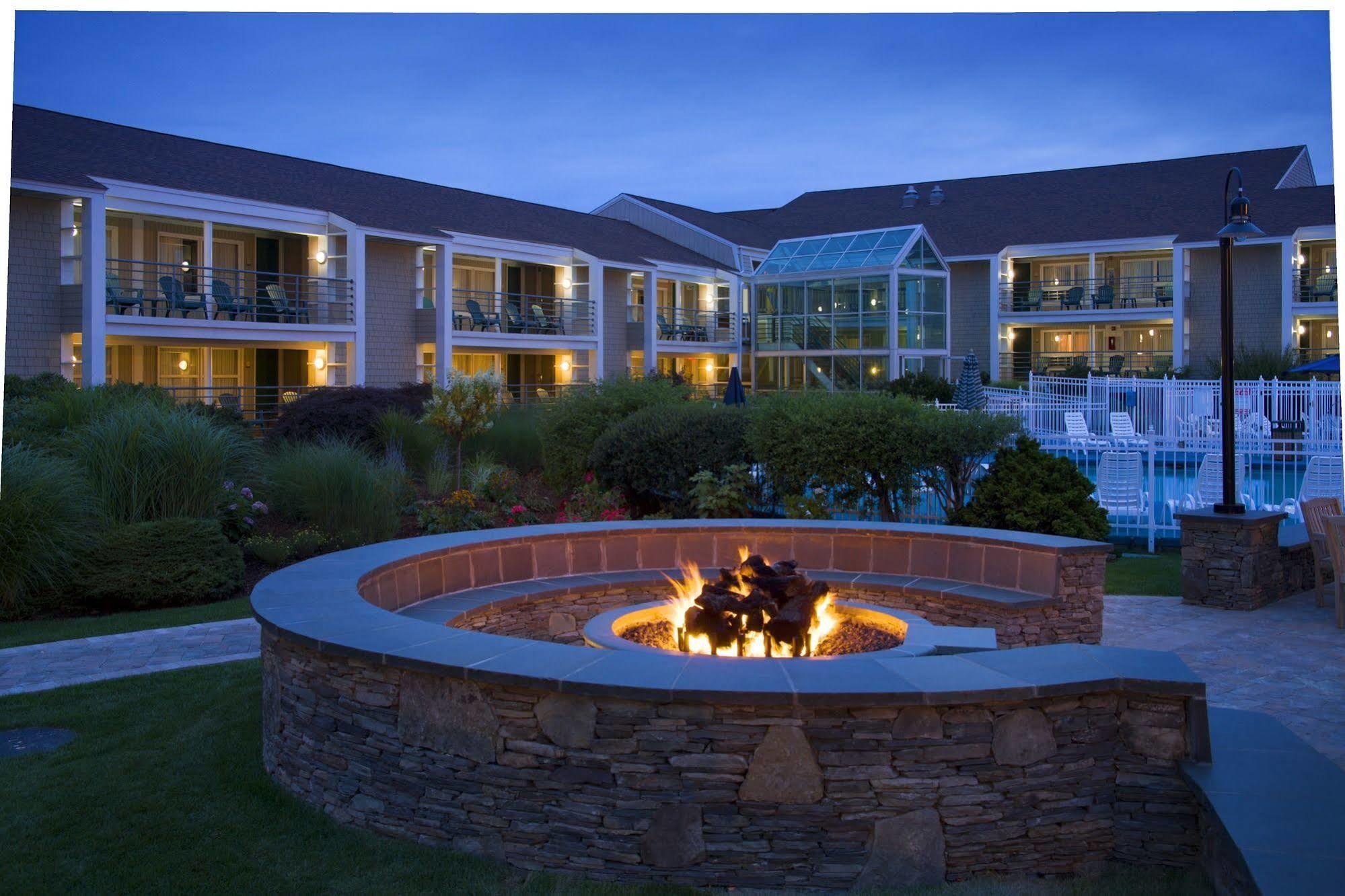 Hyannis Harbor Hotel Buitenkant foto